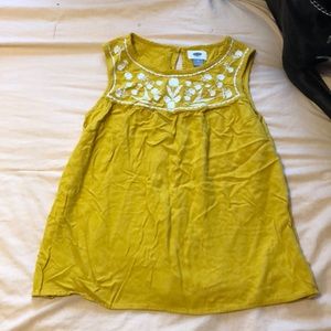 yellow Old Navy tank top